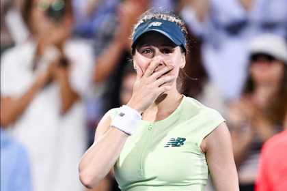 加拿大网坛美女尤金妮·布沙尔（Eugenie Bouchard）31岁退役时泪洒赛场