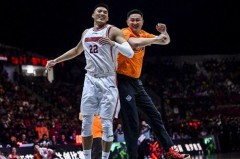 重磅引援到位！广东男篮锋线迎来双雄，朱芳雨暗中筹划关键一击