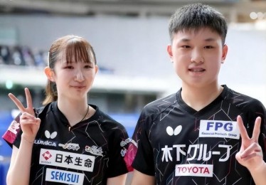 张本智和与早田希娜在决胜局中惜败,而林高远和王曼昱则惨遭横扫.