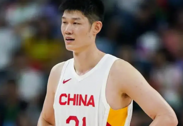 胡明轩赵睿集体失声！中国男篮险胜波黑暴露致命短板
