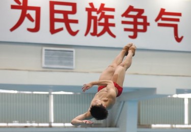 与伤病赛跑！这些幕后英雄助力广东跳水健将叱咤赛场