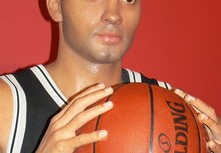 科比·布莱恩特与勒布朗·詹姆斯，两位NBA传奇的交汇瞬间，历史的永恒对话