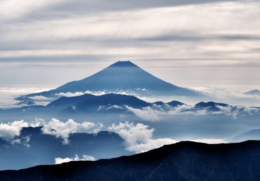 日本小镇的拉网行动，遮挡富士山景背后的故事