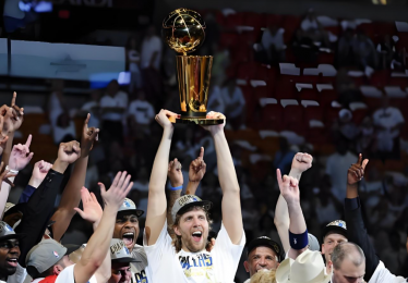 单核带队夺冠！NBA有几人能做到？