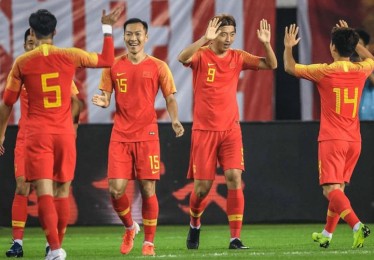 全程回顾!中国最帅"天团" 时隔5年重返红场