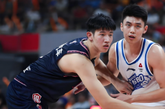 宏远龙狮曝出球员互换：疑似一队+青年军换主力！徐昕要去青岛？
