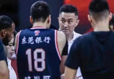 正式签约 赵睿与广东宏远完成续约,多次放弃顶薪令人敬佩