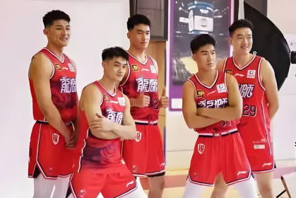 广州队阵容大换血，两年前的球员全部离队，他们现在都在哪打球？