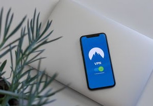 iPhone能通话录音了，技术革新与隐私保护的双重考量