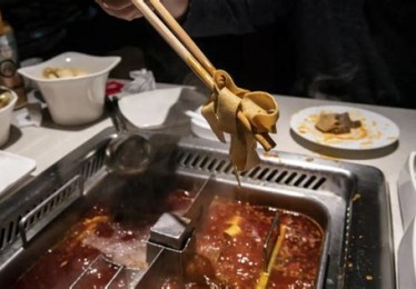 西安奥体中心附近海底捞