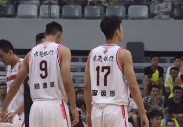 深圳队签下名广东宏远弃将，离开两年后老队长周鹏依旧强势