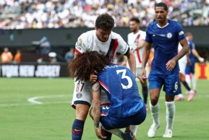 内维斯拉扯库库雷利亚头发染红！切尔西3-0巴黎夺世俱杯
