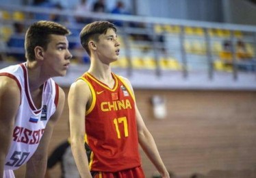中国男篮的混血儿是谁