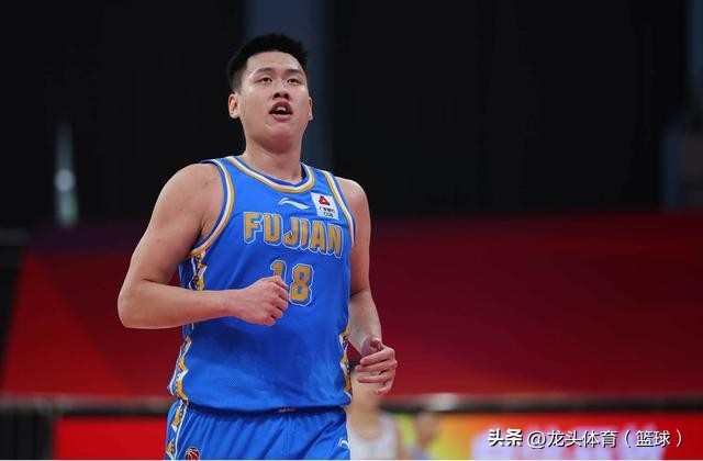 吉林队签约王化东实属无奈之举，清华大学的落选秀将试训多支CBA球队！